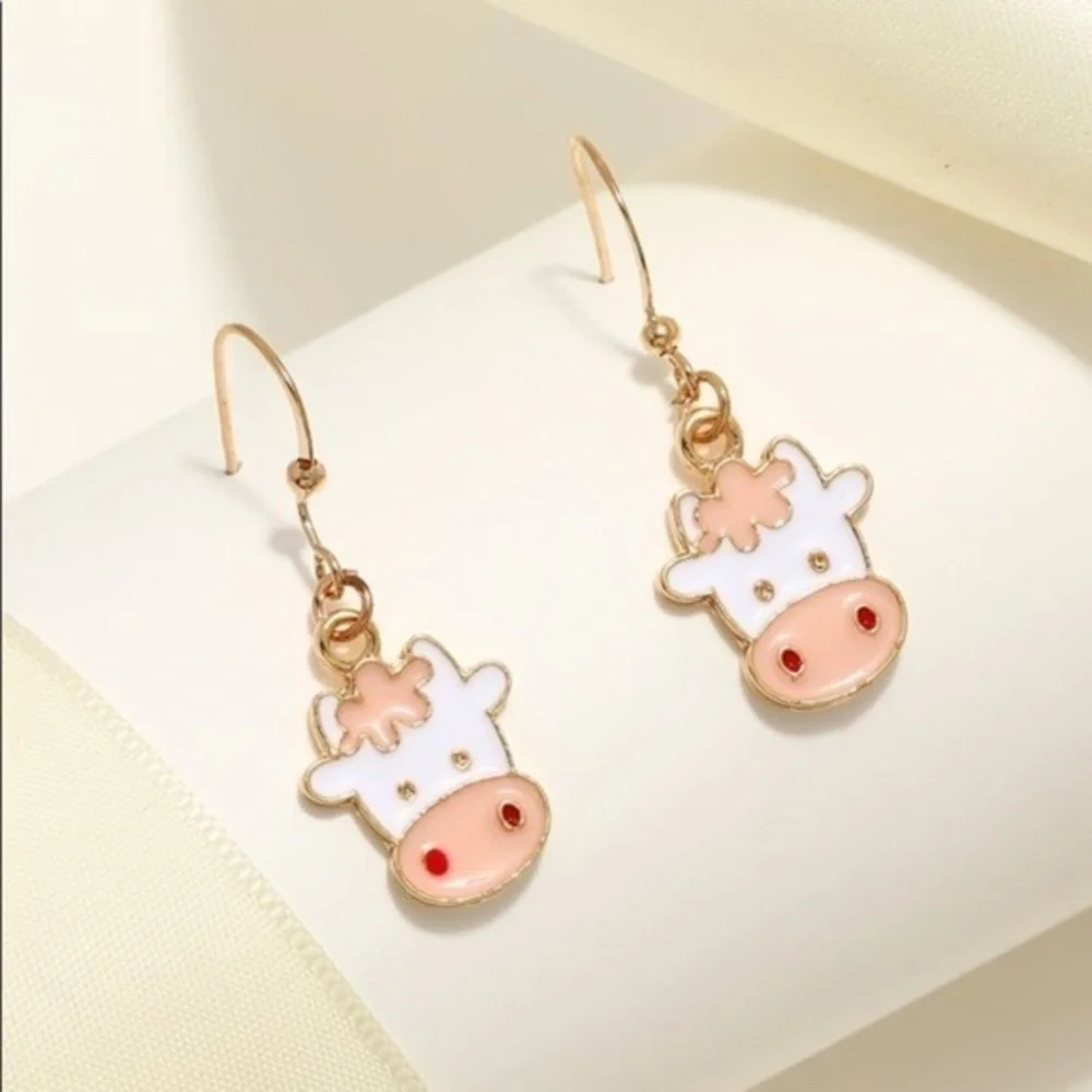 3/$30 💛 Cow Charm Earrings
